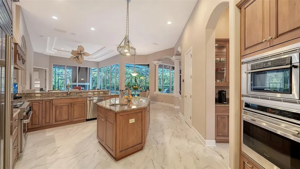 6903 Winners Circle Lakewood Ranch FL 34202