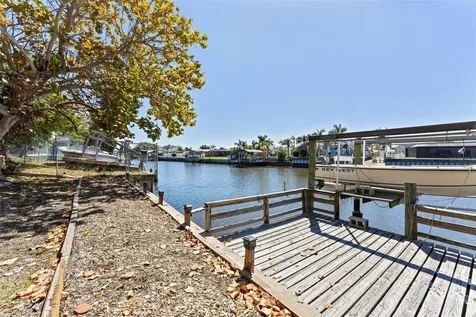 10730 Drummond Road Tampa FL 33615