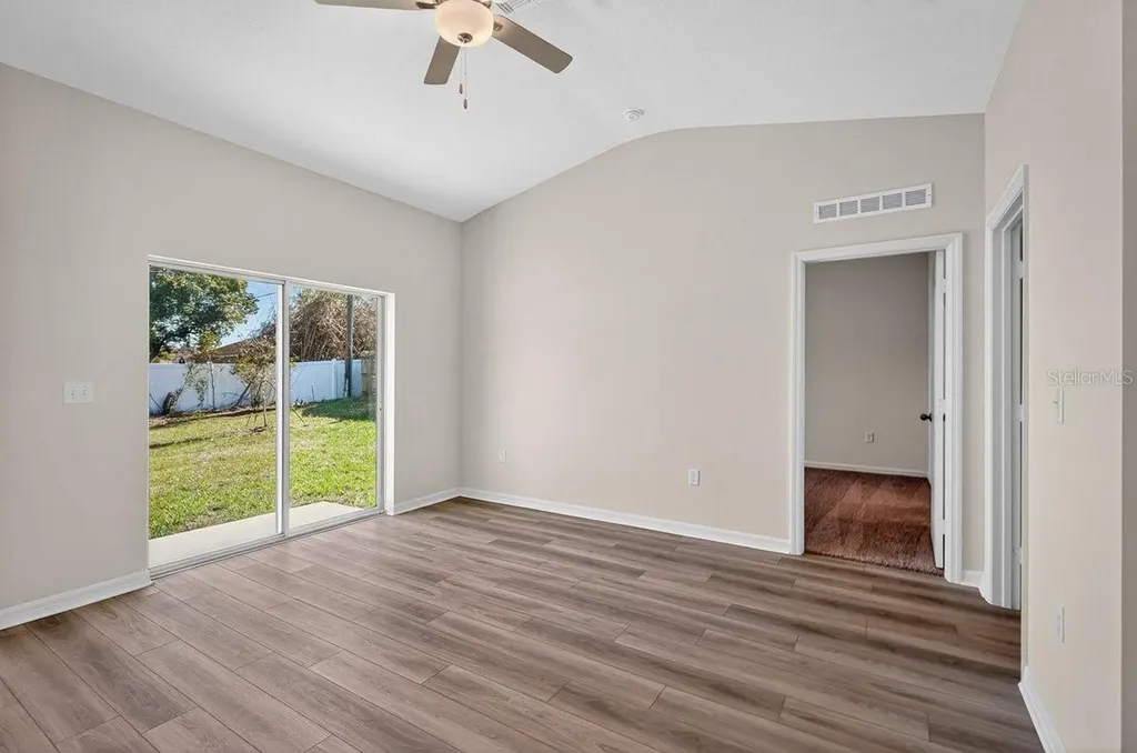 2138 E Hyde Drive Deltona FL 32738