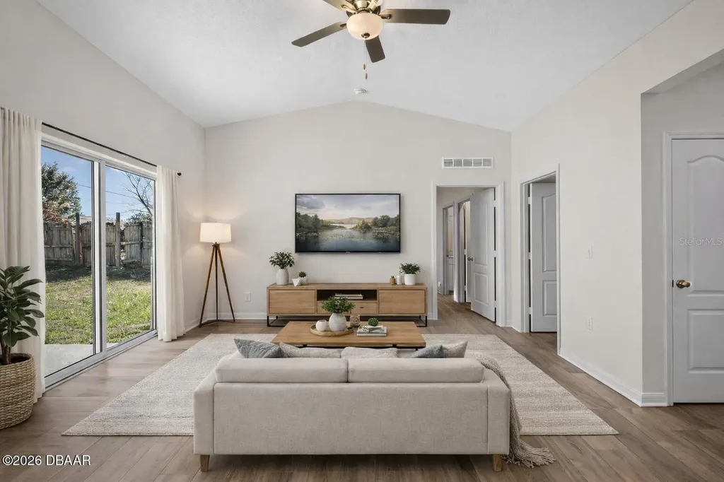 2138 E Hyde Drive Deltona FL 32738