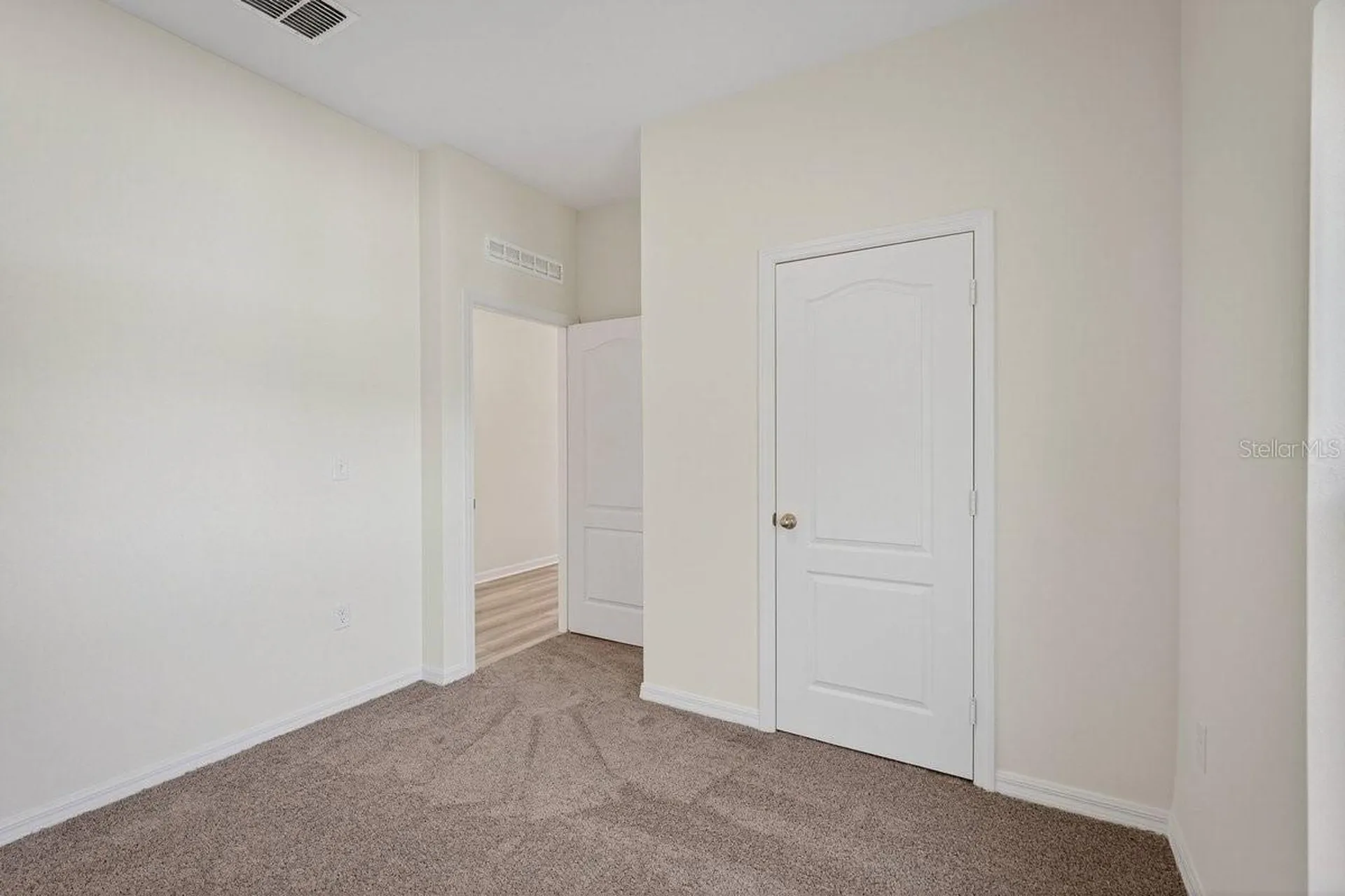 2138 E Hyde Drive Deltona FL 32738