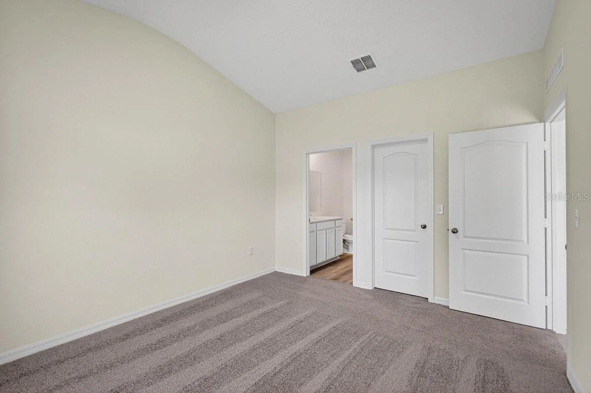 2138 E Hyde Drive Deltona FL 32738