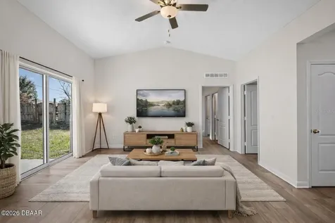 2138 E Hyde Drive Deltona FL 32738