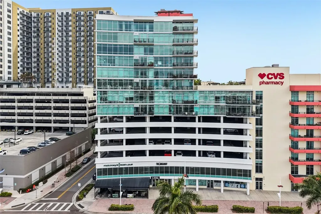 1120 E Kennedy Boulevard Tampa FL 33602