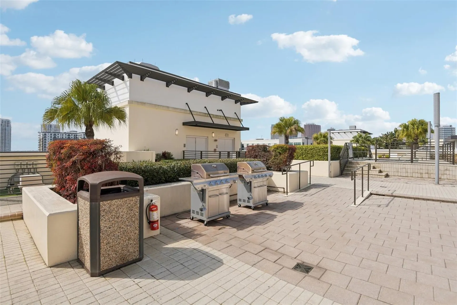 1120 E Kennedy Boulevard Tampa FL 33602