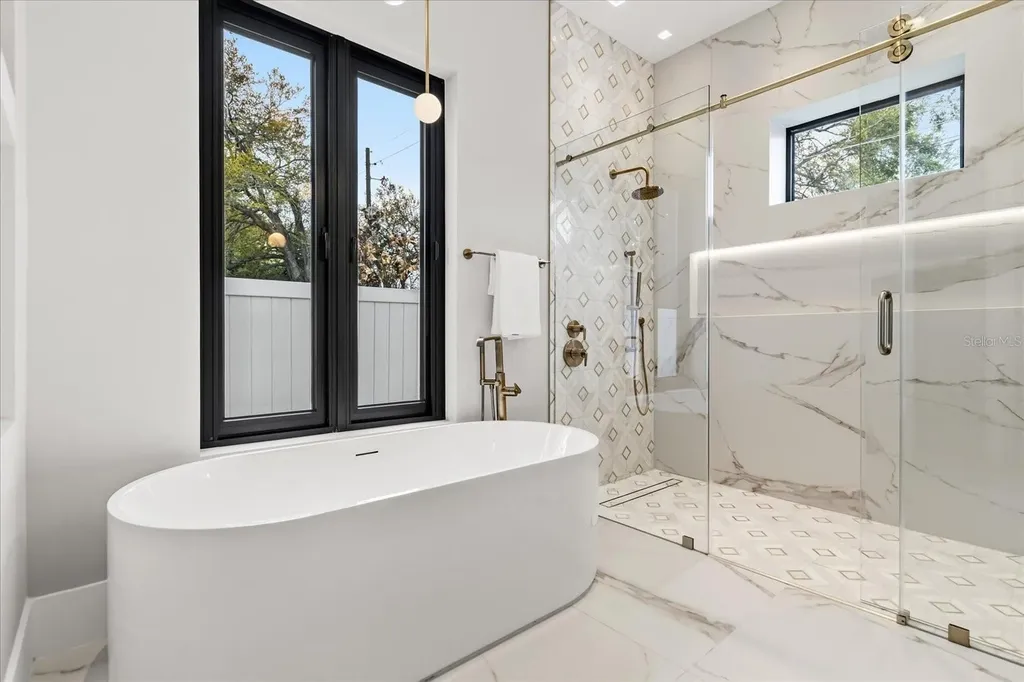 2415 Laura Place Orlando FL 32803