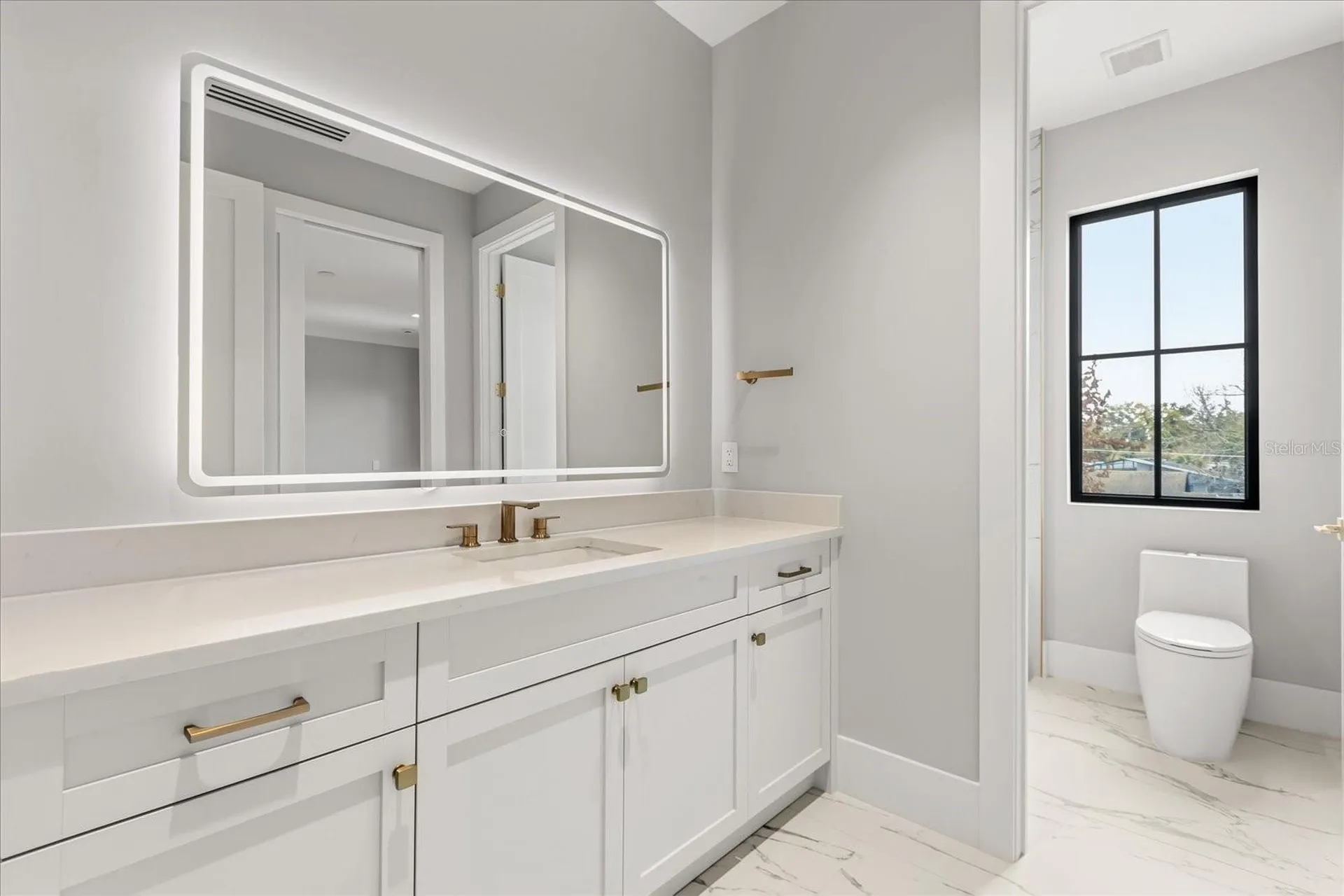 2415 Laura Place Orlando FL 32803