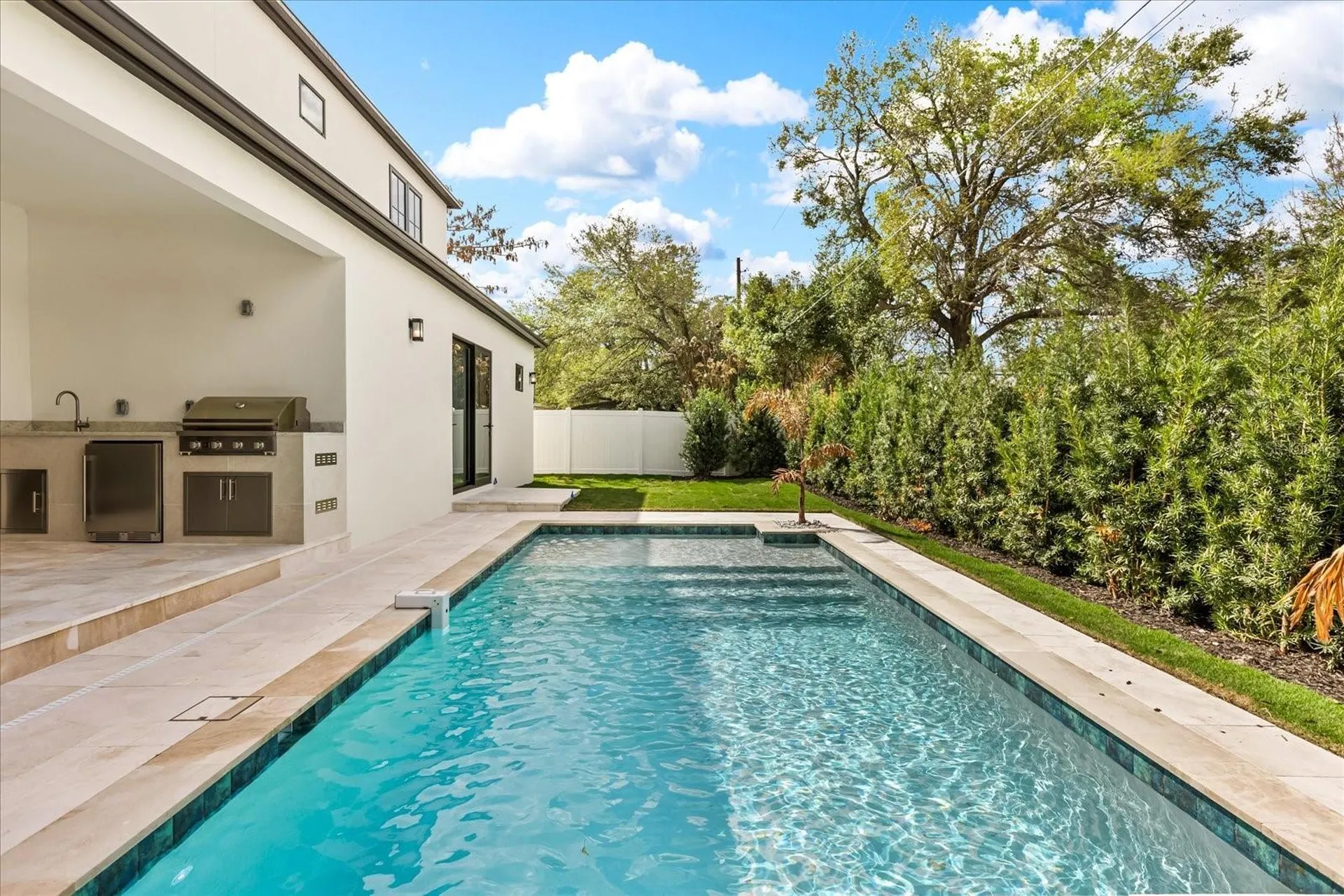 2415 Laura Place Orlando FL 32803