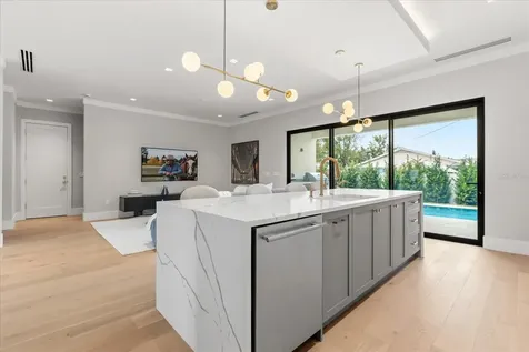 2415 Laura Place Orlando FL 32803