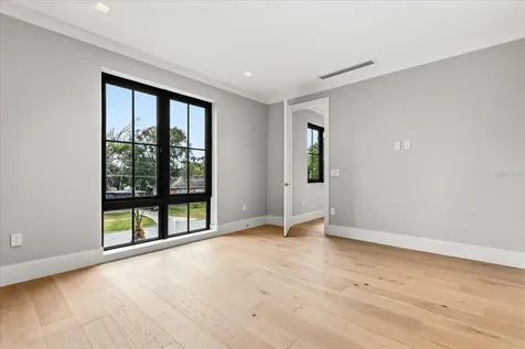 2415 Laura Place Orlando FL 32803