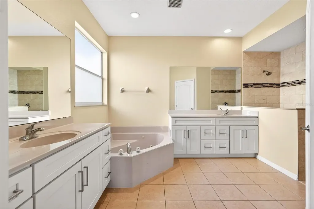 18172 Thornhill Grand Circle Orlando FL 32820