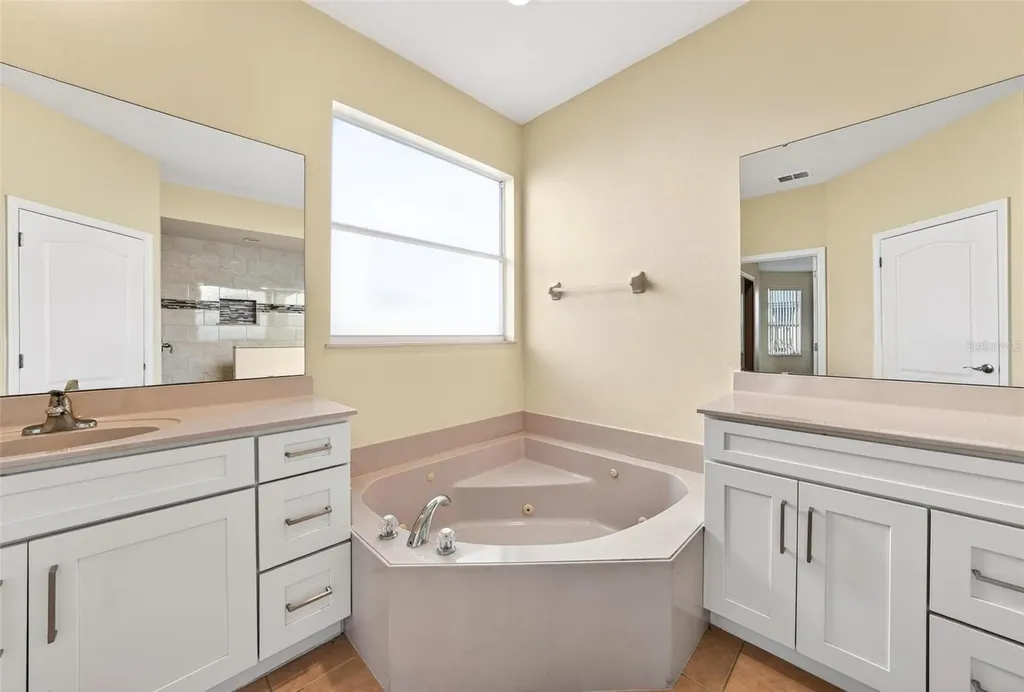 18172 Thornhill Grand Circle Orlando FL 32820