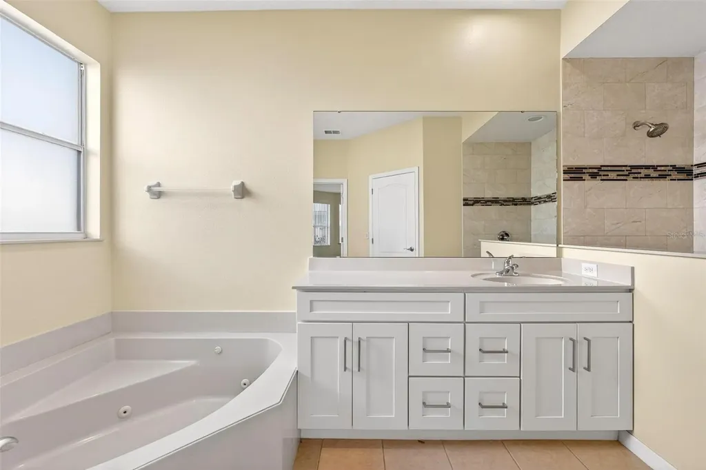18172 Thornhill Grand Circle Orlando FL 32820