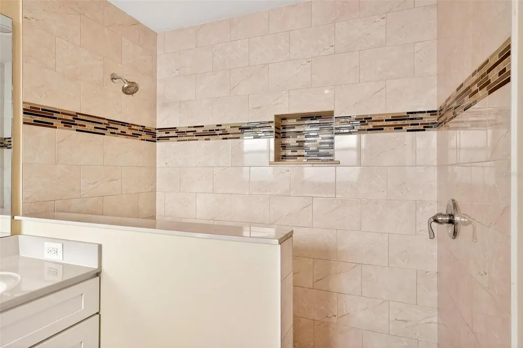 18172 Thornhill Grand Circle Orlando FL 32820