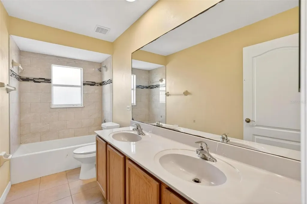 18172 Thornhill Grand Circle Orlando FL 32820