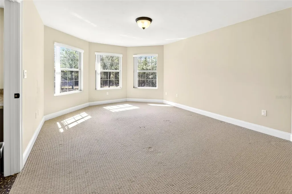 19056 NW 72nd Avenue Alachua FL 32615