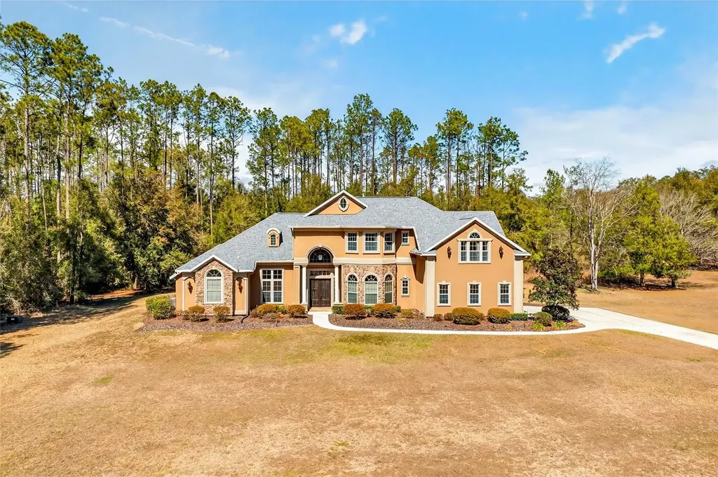 19056 NW 72nd Avenue Alachua FL 32615