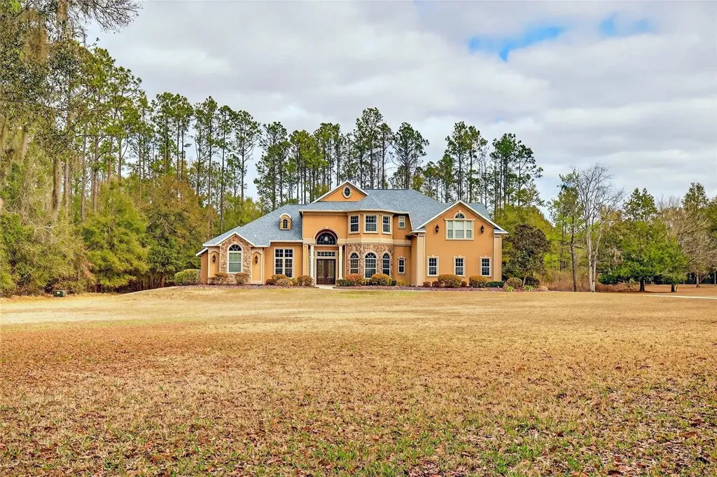 19056 NW 72nd Avenue Alachua FL 32615