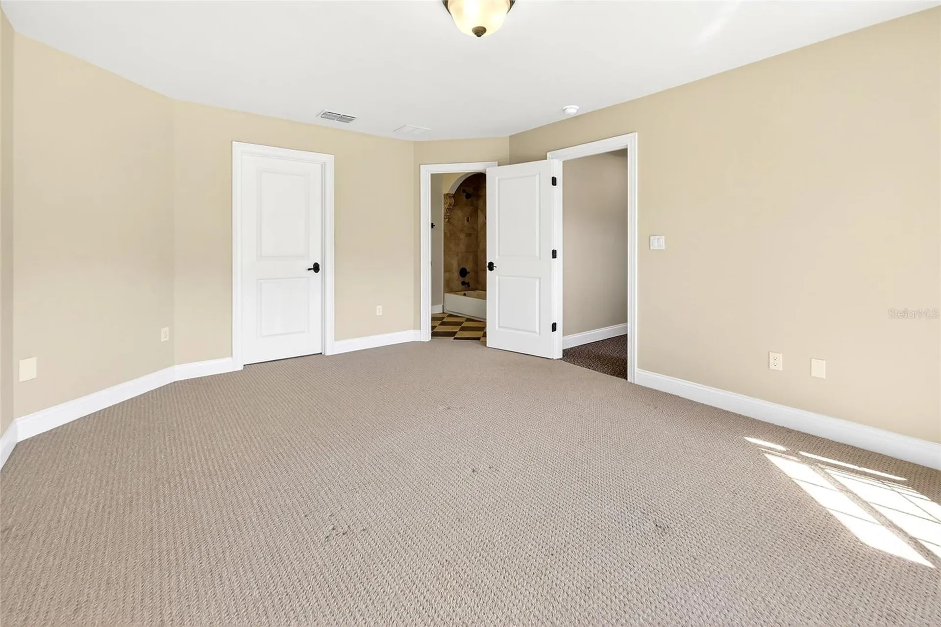 19056 NW 72nd Avenue Alachua FL 32615