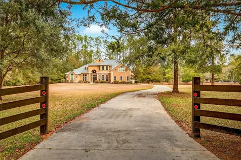 19056 NW 72nd Avenue Alachua FL 32615