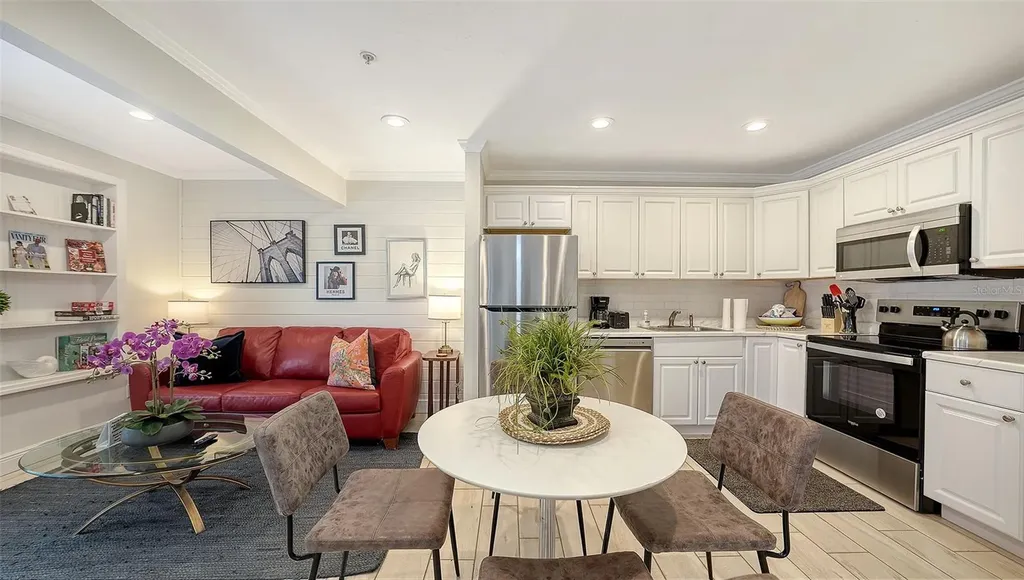 662 Calle Del Otono Sarasota FL 34242