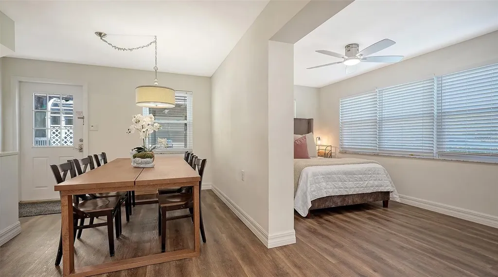 662 Calle Del Otono Sarasota FL 34242