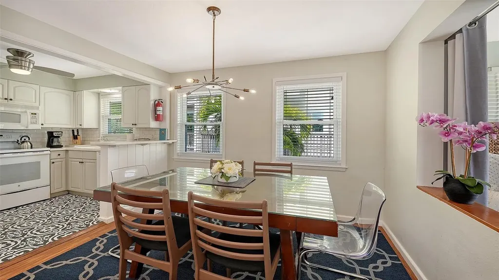 662 Calle Del Otono Sarasota FL 34242