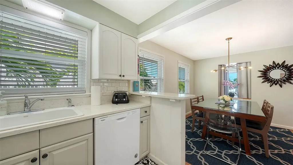 662 Calle Del Otono Sarasota FL 34242