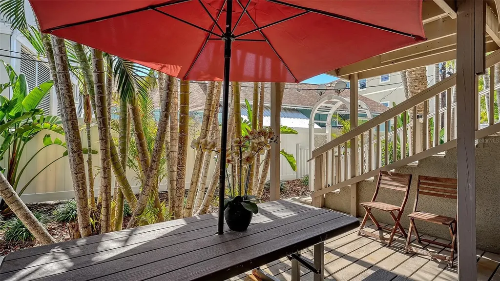 662 Calle Del Otono Sarasota FL 34242