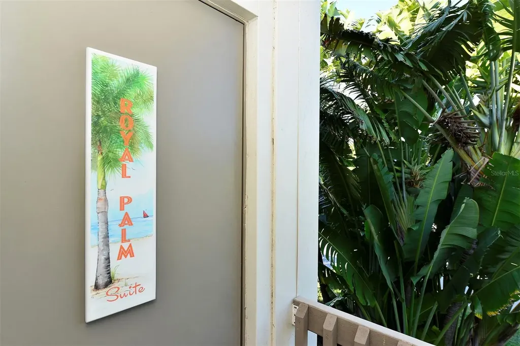 662 Calle Del Otono Sarasota FL 34242