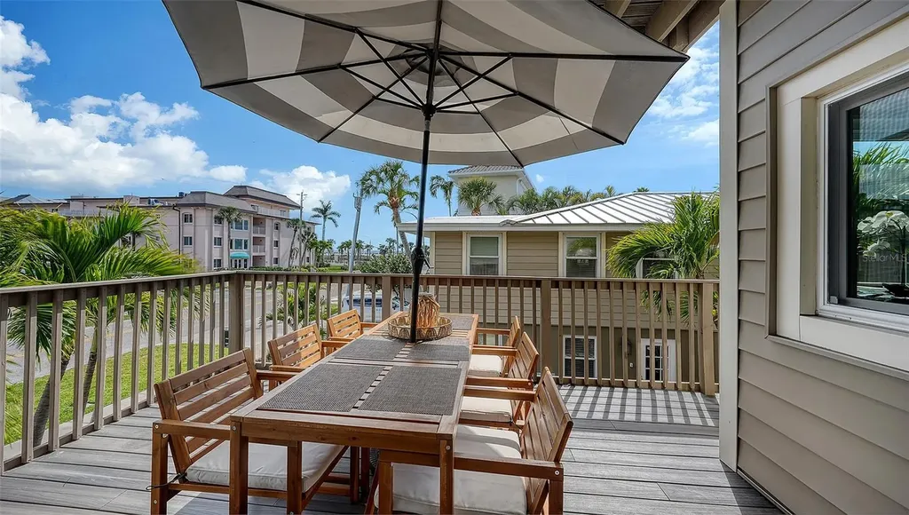 662 Calle Del Otono Sarasota FL 34242