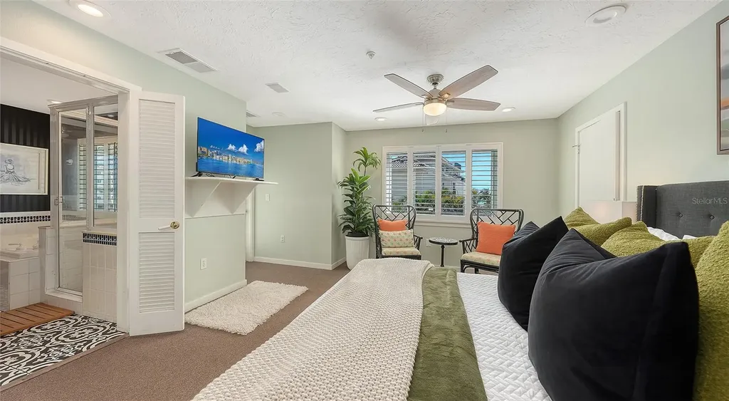 662 Calle Del Otono Sarasota FL 34242