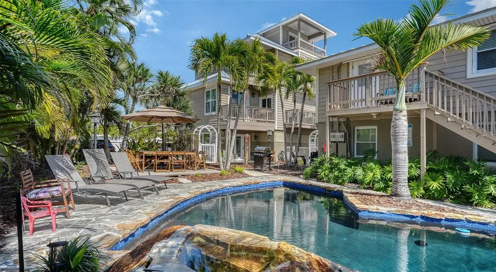 662 Calle Del Otono Sarasota FL 34242