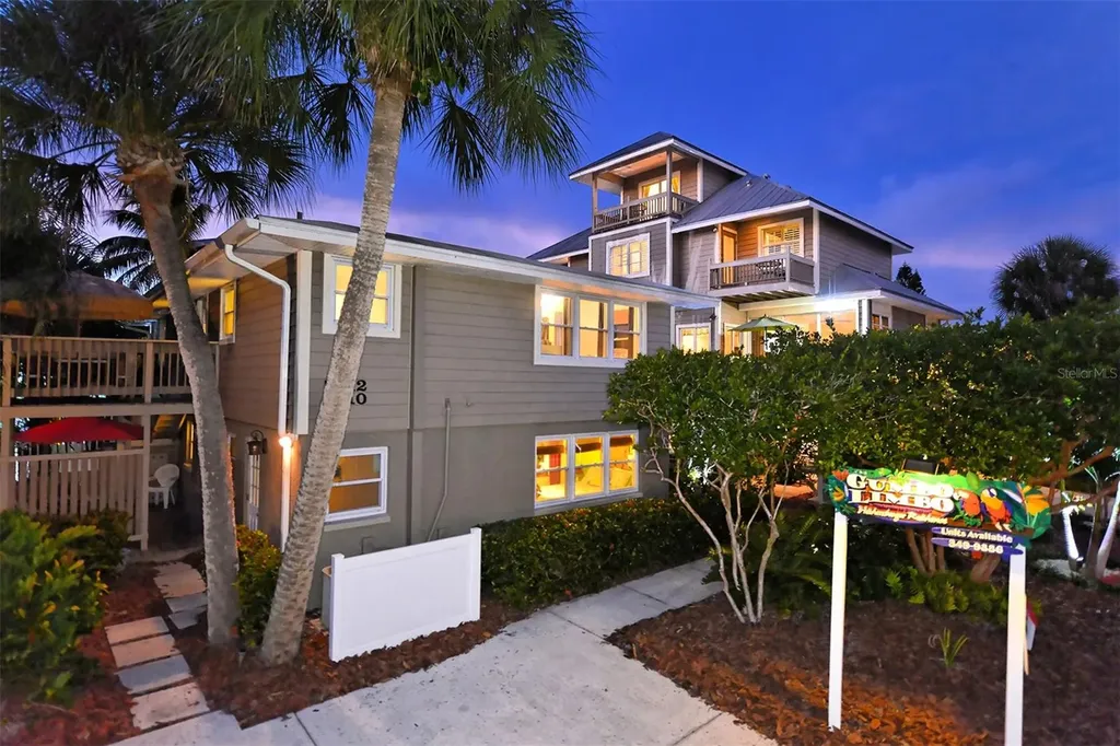 662 Calle Del Otono Sarasota FL 34242