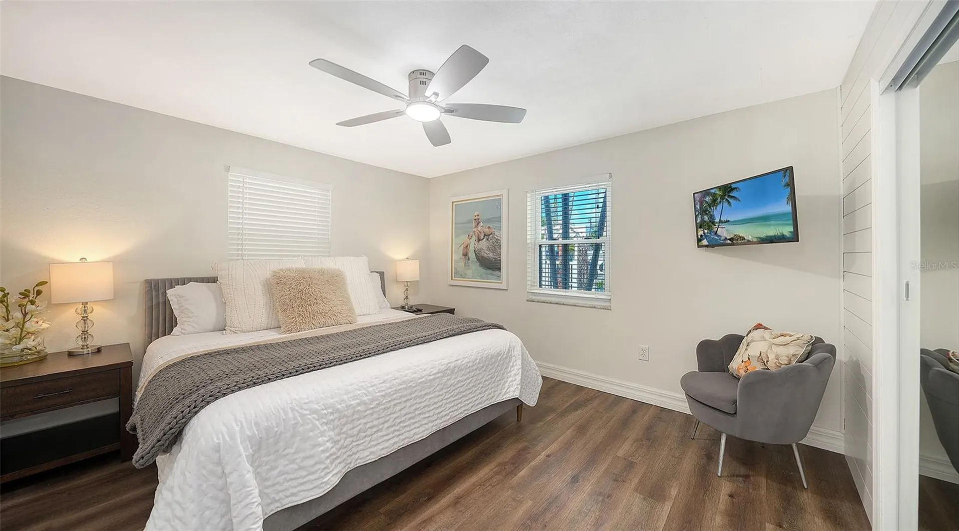 662 Calle Del Otono Sarasota FL 34242