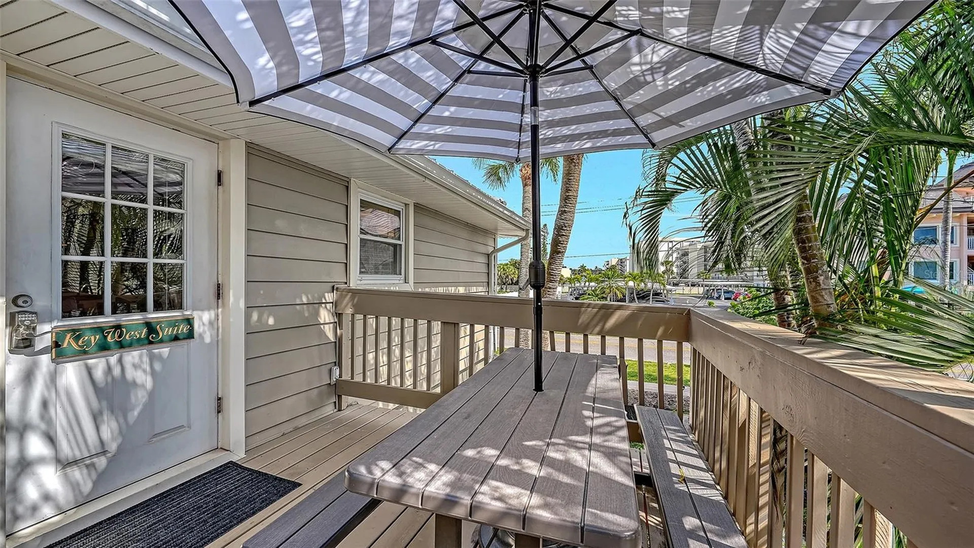 662 Calle Del Otono Sarasota FL 34242