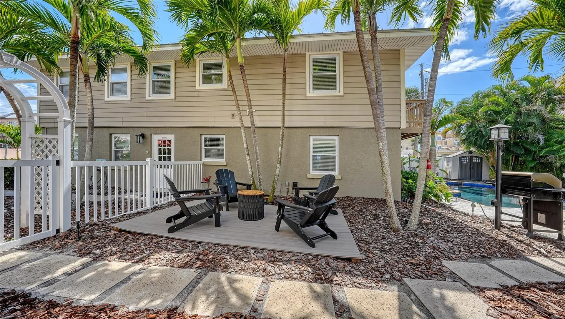662 Calle Del Otono Sarasota FL 34242