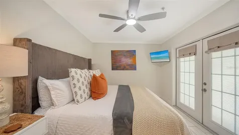 662 Calle Del Otono Sarasota FL 34242