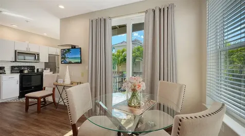 662 Calle Del Otono Sarasota FL 34242