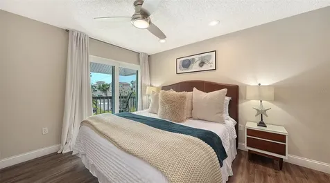 662 Calle Del Otono Sarasota FL 34242