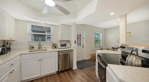 662 Calle Del Otono Sarasota FL 34242