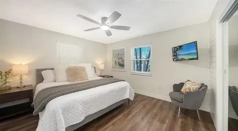 662 Calle Del Otono Sarasota FL 34242