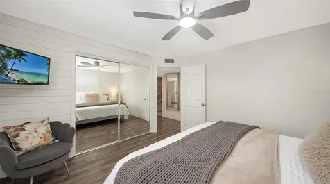 662 Calle Del Otono Sarasota FL 34242
