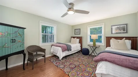 662 Calle Del Otono Sarasota FL 34242