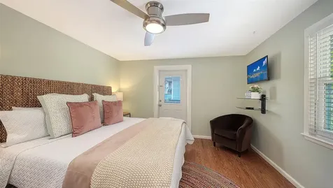 662 Calle Del Otono Sarasota FL 34242