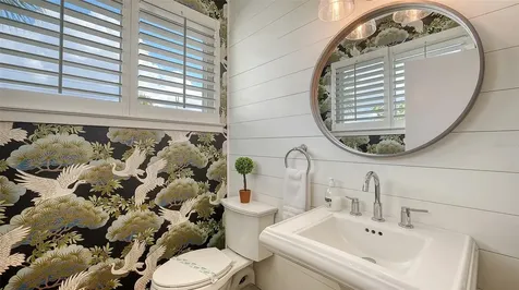 662 Calle Del Otono Sarasota FL 34242