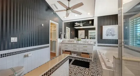 662 Calle Del Otono Sarasota FL 34242