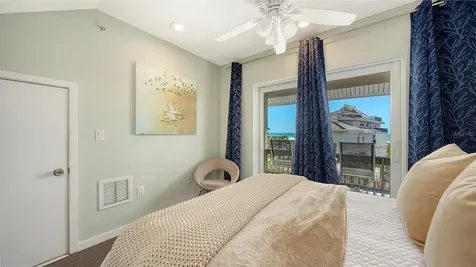 662 Calle Del Otono Sarasota FL 34242