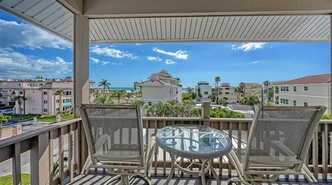 662 Calle Del Otono Sarasota FL 34242