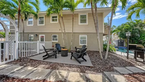 662 Calle Del Otono Sarasota FL 34242